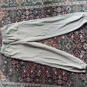 Alo yoga accolade sweats xs tan